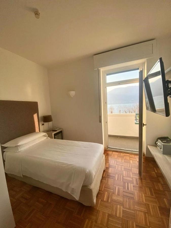 Albergo Del Sole Porto Valtravaglia Bagian luar foto